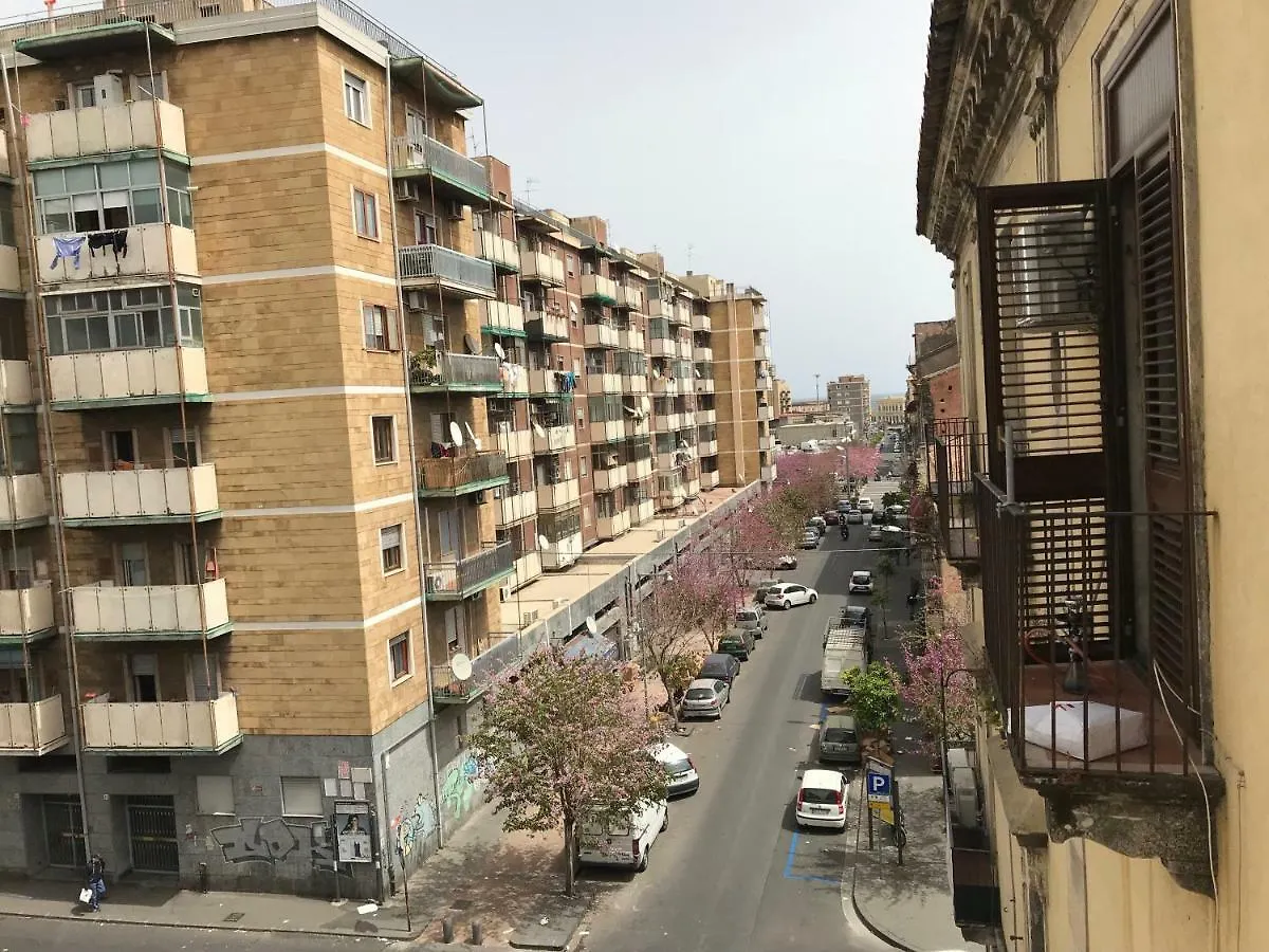 كاتانيا Casa Serena بيت ضيافة