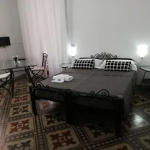 aloi-rooms.taorminaitalyhotels.com/
